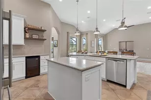 2587 NE 108th Ln, Oxford, FL 34484 - Photo 14