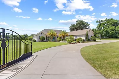 2587 NE 108th Lane, Oxford, FL 34484 - Photo 2