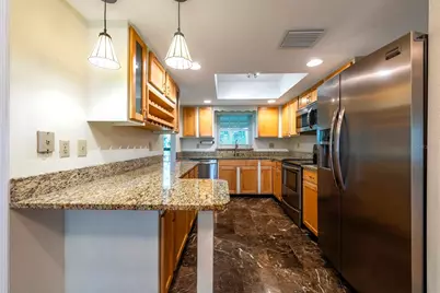 110 N Tremain Street #202, Mount Dora, FL 32757 - Photo 4