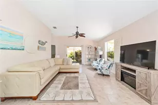 440 Valverda Dr, The Villages, FL 32162 - Photo 12