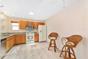 440 Valverda Dr, The Villages, FL 32162 - Photo 18