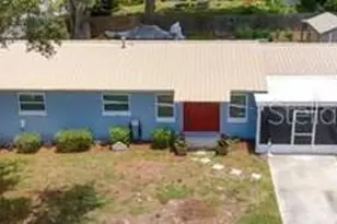 709 Cindy Ave, Fruitland Park, FL 34731 - Photo 2