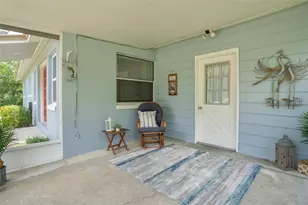709 Cindy Ave, Fruitland Park, FL 34731 - Photo 4