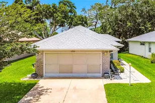 5859 Princess Caroline Pl, Leesburg, FL 34748 - Photo 2
