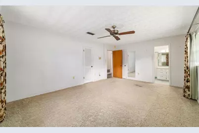 35237 Mulholland Drive, Fruitland Park, FL 34731 - Photo 36
