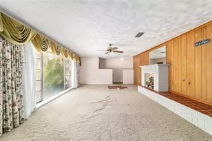 35237 Mulholland Dr, Fruitland Park, FL 34731 - Photo 14