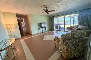 35237 Mulholland Dr, Fruitland Park, FL 34731 - Photo 24