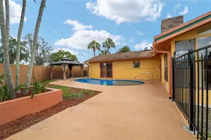 5330 King's Ct, Fruitland Park, FL 34731 - Photo 18