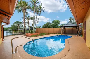 5330 King's Ct, Fruitland Park, FL 34731 - Photo 18