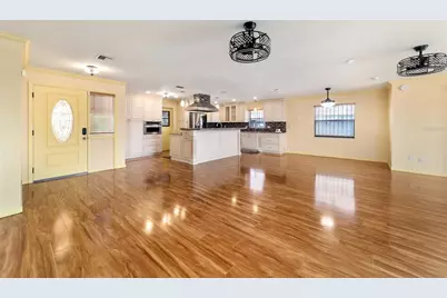 5330 Kings Court, Fruitland Park, FL 34731 - Photo 10