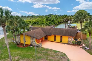 5330 King's Ct, Fruitland Park, FL 34731 - Photo 6