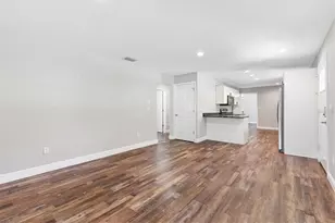 602 Gray Ave, Wildwood, FL 34785 - Photo 6