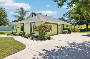76 Fairway Cir, Umatilla, FL 32784 - Photo 4