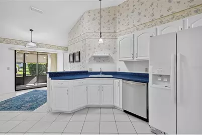 811 Miranda Way, The Villages, FL 32159 - Photo 12