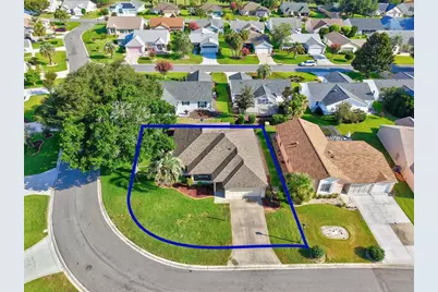 811 Miranda Way, The Villages, FL 32159 - Photo 2