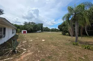 33508 Linda Dr, Leesburg, FL 34788 - Photo 14