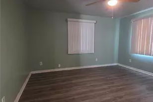 33508 Linda Dr, Leesburg, FL 34788 - Photo 6