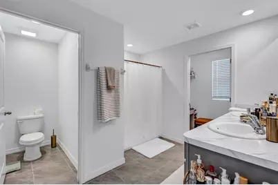 7601 Rosewood Garden Loop, Tampa, FL 33637 - Photo 40
