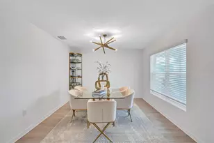 7601 Rosewood Garden Loop, Tampa, FL 33637 - Photo 10