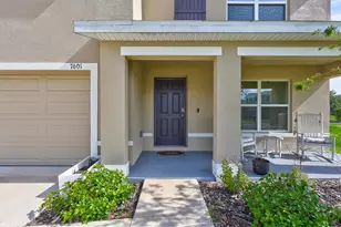 7601 Rosewood Garden Loop, Tampa, FL 33637 - Photo 8