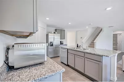 7601 Rosewood Garden Loop, Tampa, FL 33637 - Photo 16