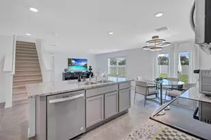 7601 Rosewood Garden Loop, Tampa, FL 33637 - Photo 12