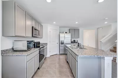 7601 Rosewood Garden Loop, Tampa, FL 33637 - Photo 10