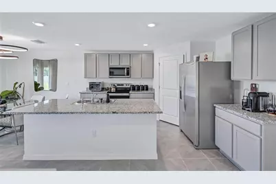 7601 Rosewood Garden Loop, Tampa, FL 33637 - Photo 8