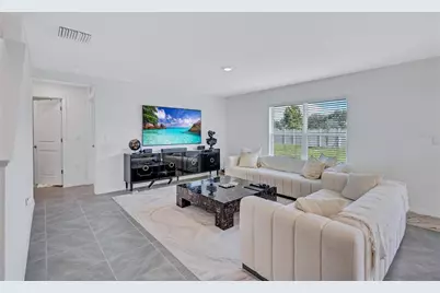 7601 Rosewood Garden Loop, Tampa, FL 33637 - Photo 18