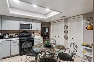 4902 Briar Oaks Cir, Orlando, FL 32808 - Photo 16