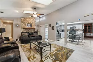 4902 Briar Oaks Cir, Orlando, FL 32808 - Photo 14