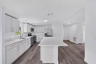 225 Skyline Dr, Lady Lake, FL 32159 - Photo 8