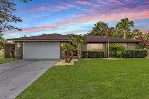 5202 Sydney Rd, Fruitland Park, FL 34731 - Photo 2