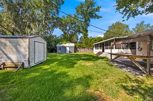 5762 S Agnew Rd, Belleview, FL 34420 - Photo 6
