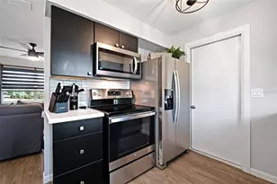 2910 Dade Ave, Orlando, FL 32804 - Photo 10