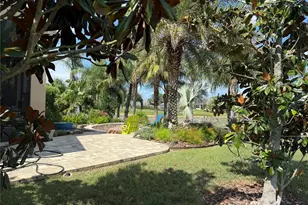 8872 Bridgeport Bay Cir, Mount Dora, FL 32757 - Photo 4