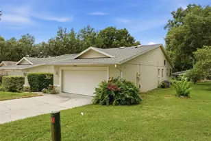 8928 Village Green Blvd, Clermont, FL 34711 - Photo 2