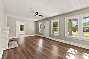 2329 7th St S, Saint Petersburg, FL 33714 - Photo 10