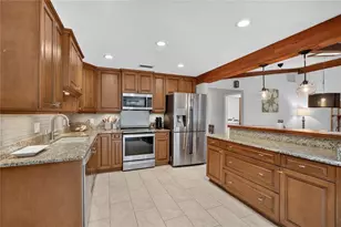 4063 Lake Mira Dr, Orlando, FL 32817 - Photo 8