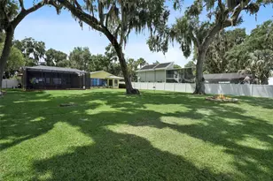 35040 Shady Oaks Ln, Fruitland Park, FL 34731 - Photo 16