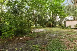1921 NE 8th Rd, Ocala, FL 34470 - Photo 38