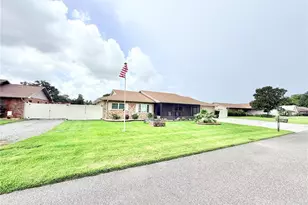 209 W Delaware St, Tavares, FL 32778 - Photo 82