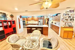 209 W Delaware St, Tavares, FL 32778 - Photo 12