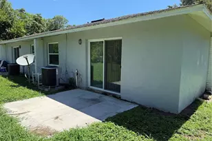 712 Parkwood Ave, Groveland, FL 34736 - Photo 14