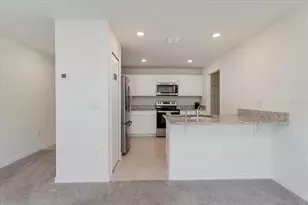 352 Towns Cir, Haines City, FL 33844 - Photo 6