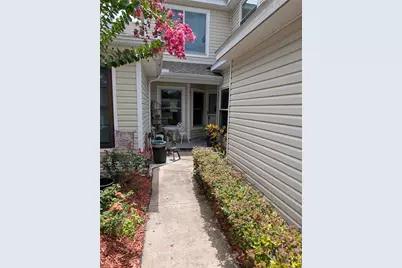 136 Baytree Boulevard, Tavares, FL 32778 - Photo 2