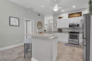 5075 Neptune Cir, Oxford, FL 34484 - Photo 10