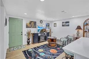 5000 43rd Ave N, Saint Petersburg, FL 33709 - Photo 8