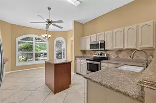 542 Loma Paseo Dr, The Villages, FL 32159 - Photo 12