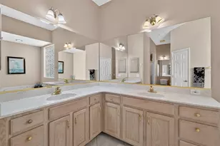 542 Loma Paseo Dr, The Villages, FL 32159 - Photo 28